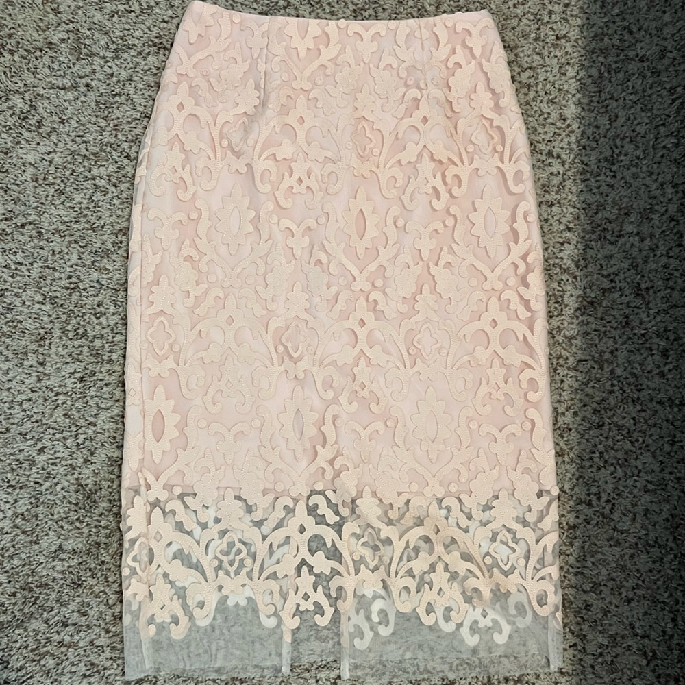 Tahari Arthur S. Levine blush pink Lace long Midi skirt with slit